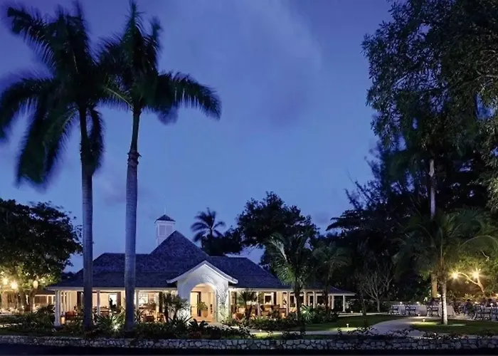 Apartment Hospitality Expert Cb2 Pool Chef Montego Bay