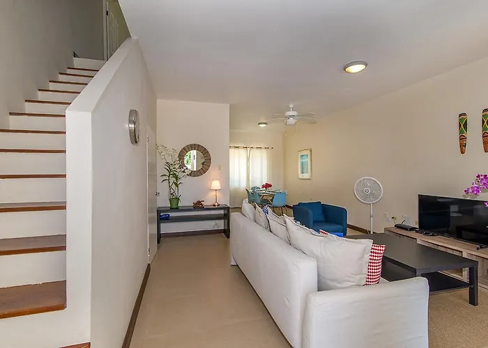 Apartment Hospitality Expert Cb2 Pool Chef *